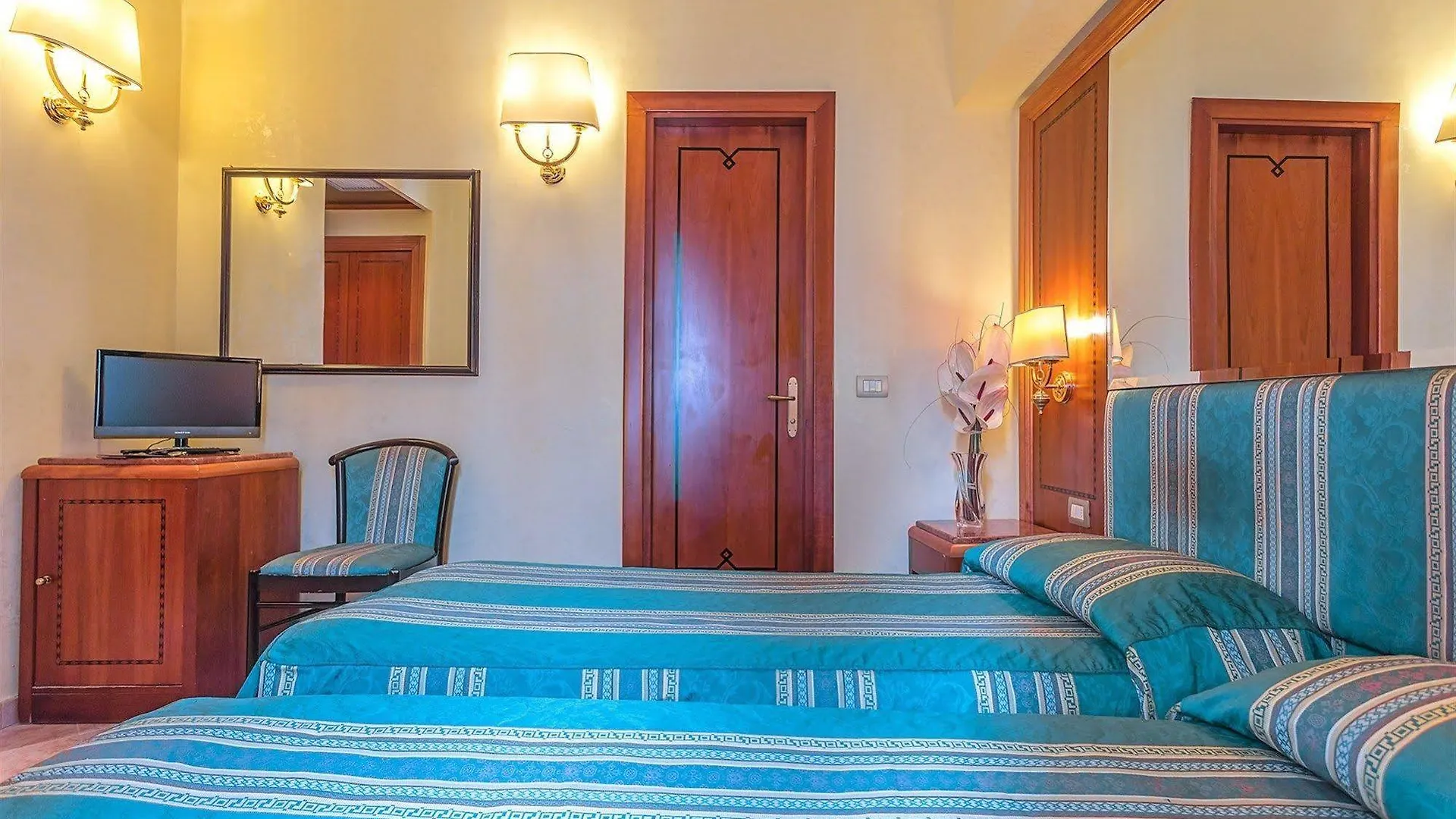 Raeli Hotel Floridia Roma